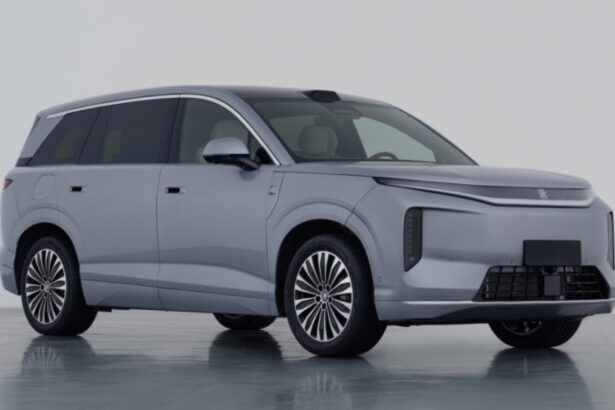 BYD Great Tang 2026 branco, vista frontal 3/4 em estúdio, SUV elétrico grande com assinatura de LED e LiDAR no teto