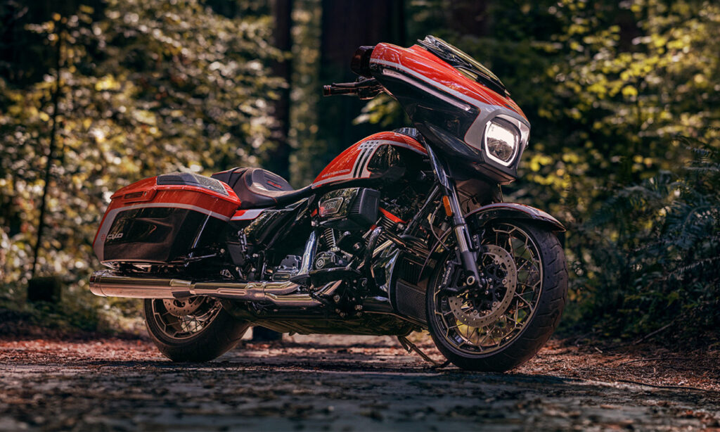 HARLEY-DAVIDSON STREET GLIDE SPECIAL FLHXS — Ilustração