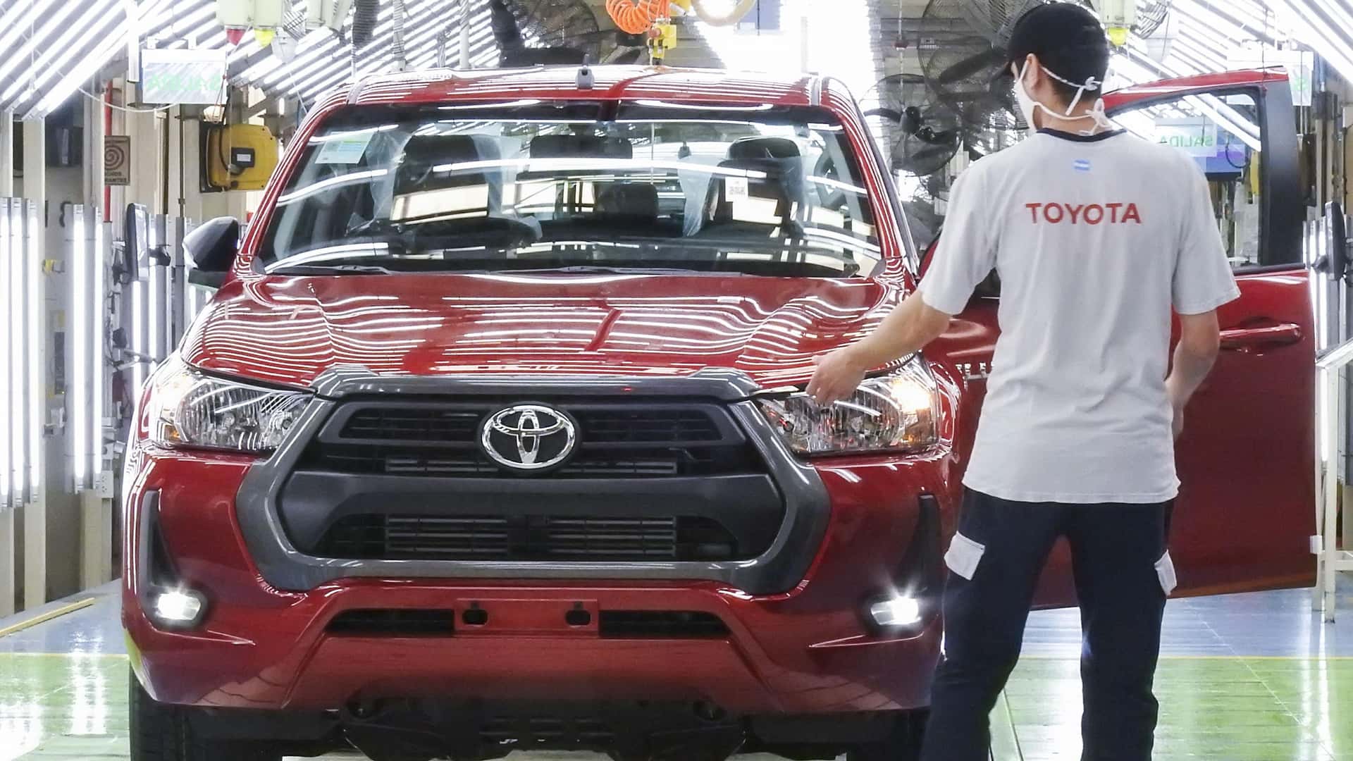 Hilux ganha produção extra na Argentina: Veja o impacto