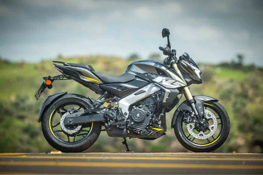 Dominar 400 ou NS400Z — foto de divulgação