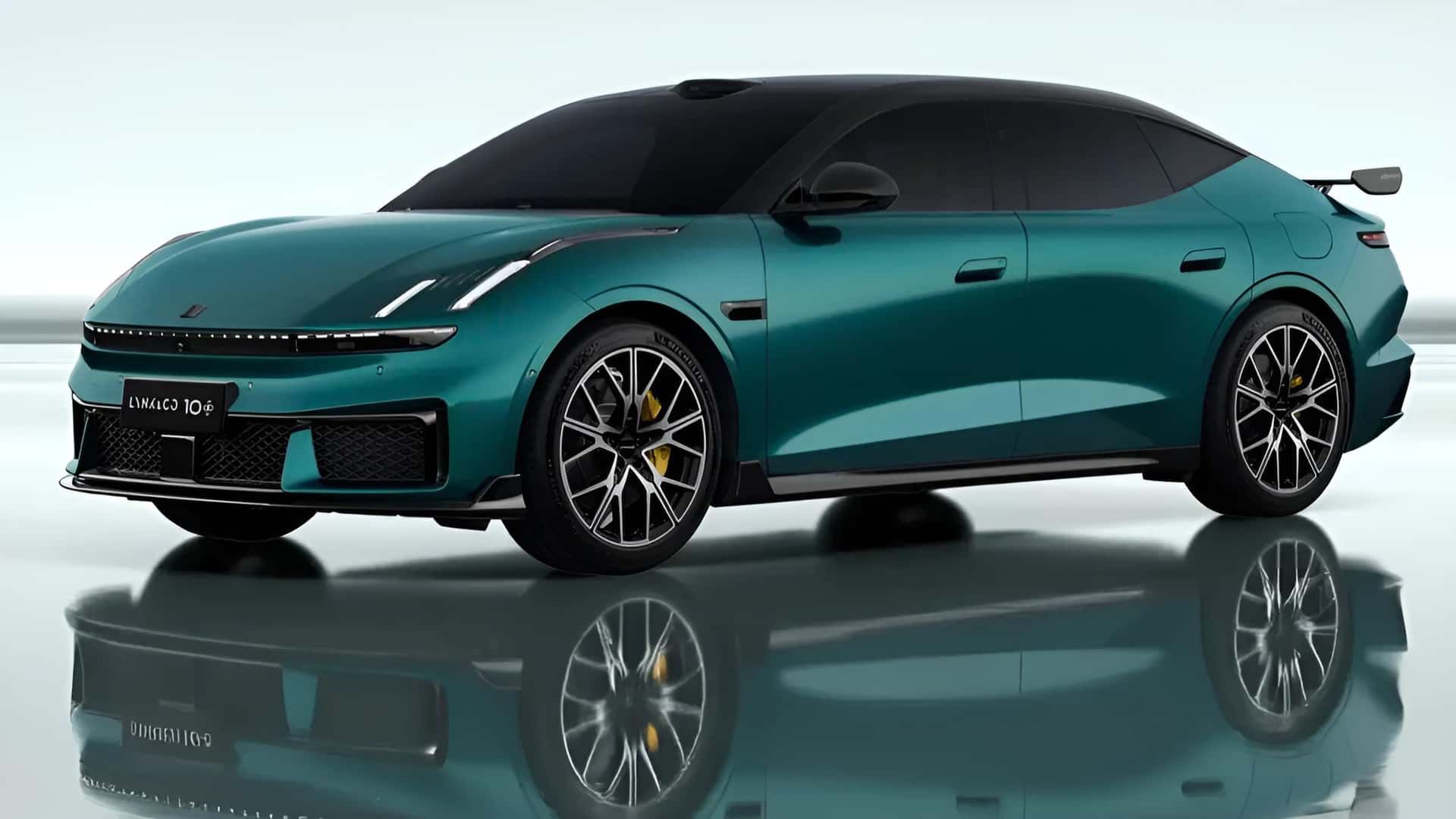 Lynk & Co revela sedã elétrico com recarga mais rápida que BYD: Recarga