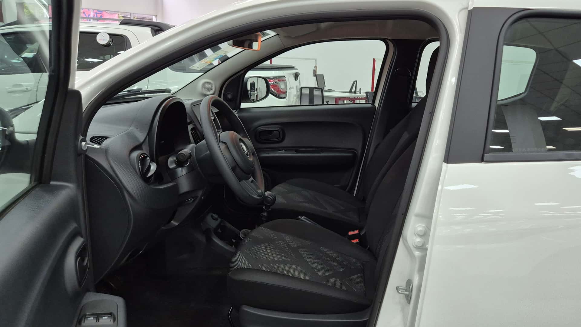 M1 nas lojas: Fiat Mobi Like 2026