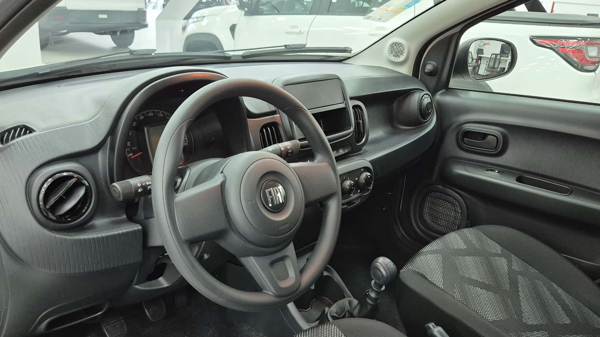 M1 nas lojas: Fiat Mobi Like 2026