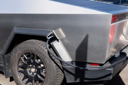 Tesla abandona range extender e aposta em bateria dupla mais avançada: Baterias