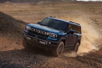 Jetour G700 jipão PHEV oficial em vista frontal — primeiro modelo da submarca GAIA