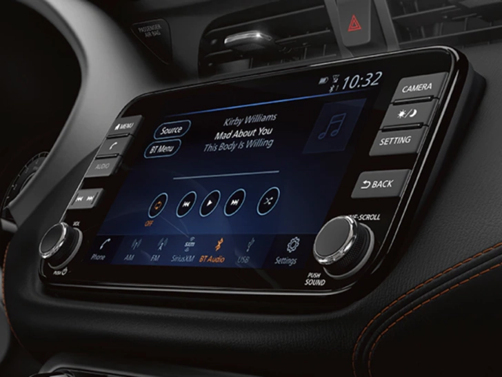 Nissan Kicks Play Sense 2025: review completo, preço, consumo e ficha técnica Painel digital e central multimídia do Nissan Kicks Play Sense 2025