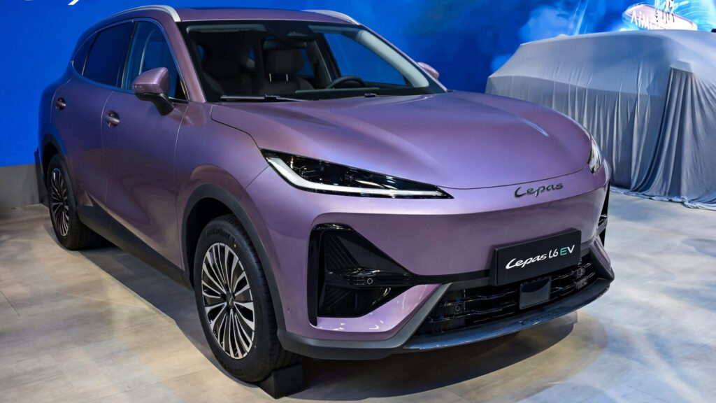 Lepas L6 EV apresentado no Salão de Pequim 2026 — versão elétrica
