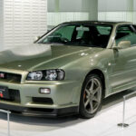 Nissan Skyline R34 GT-R M·spec Nür inspiração visual para o novo Skyline 2027