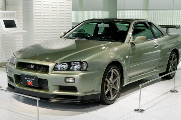 Nissan Skyline R34 GT-R M·spec Nür inspiração visual para o novo Skyline 2027