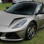Lotus Emira 2022 — esportivo de motor central que chega ao Brasil em 2026