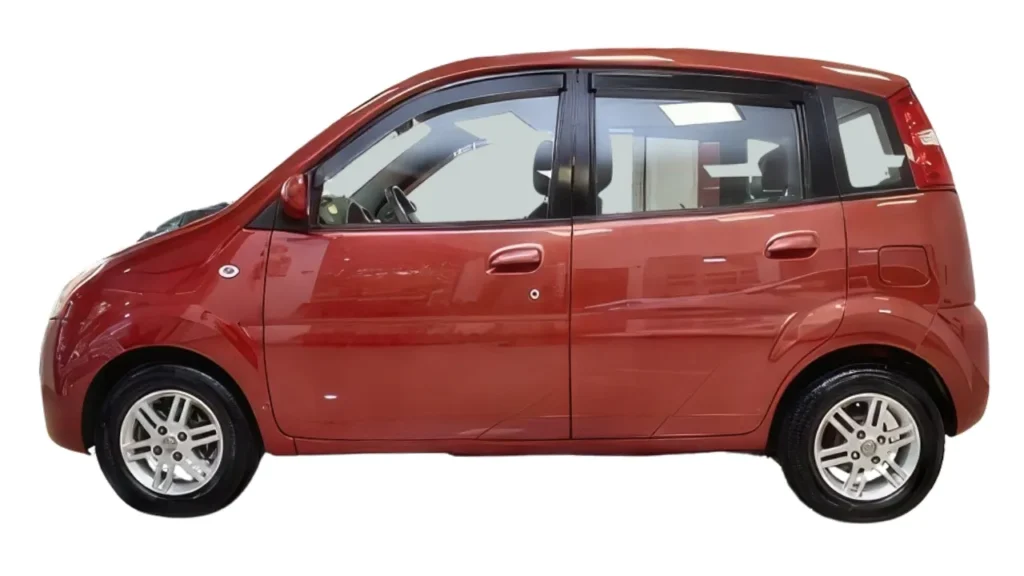 EFFA M-100 1.0 8V 5p — Ilustração
