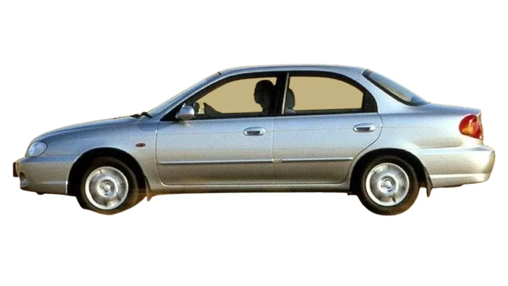 Kia Motors Sephia SLX — Ilustração