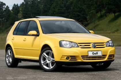 Volkswagen Golf usado — foto de divulgação