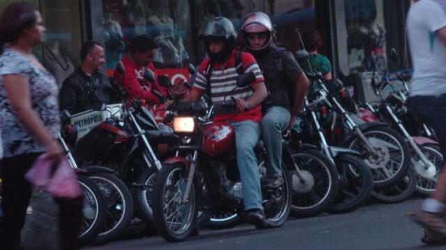 Motofrete e mototáxi perdem curso e inspeção