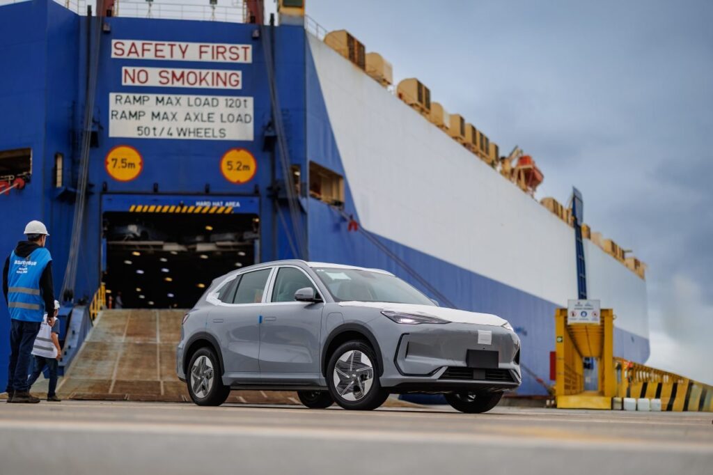 Geely EX5 SUV médio elétrico de 218 cv