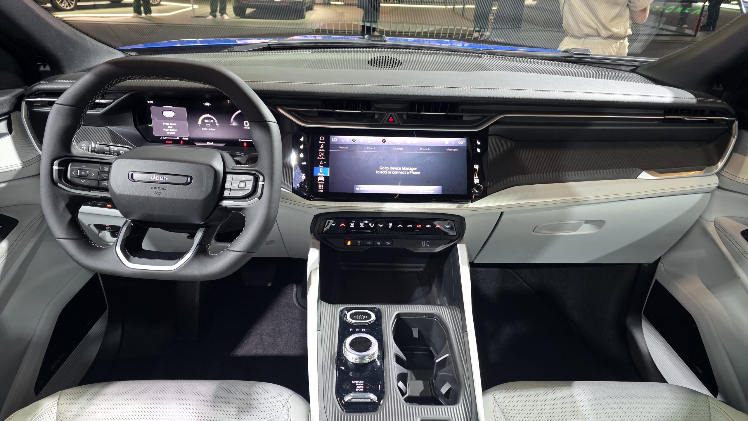 Registro do Cherokee acende disputa entre SUVs premium Jeep Cherokee híbrido