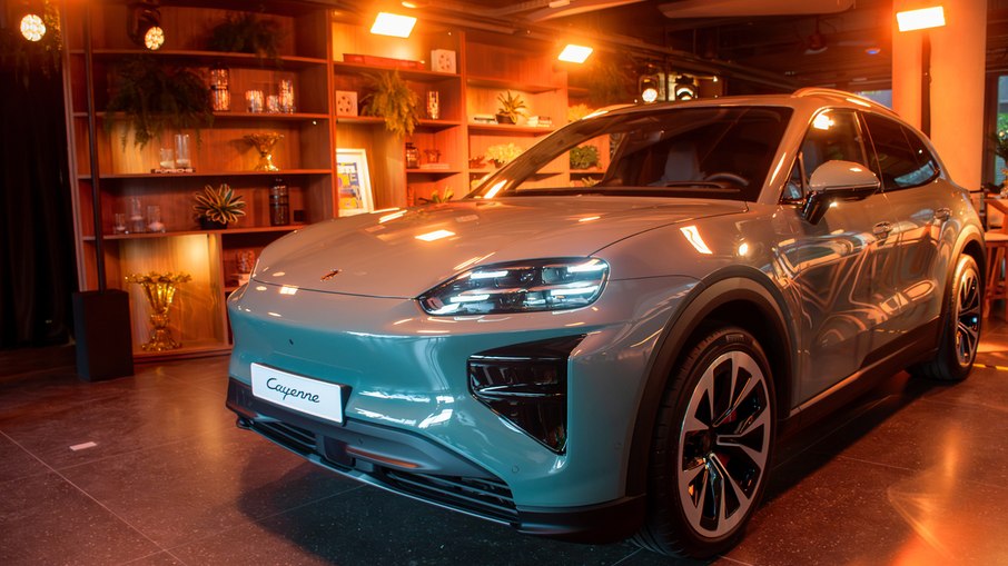 Porsche Cayenne Electric: Pré-venda no Brasil parte de R$ 900 mil Novo Cayenne Electric será oferecido no Brasil nas carrocerias SUV e Coupé