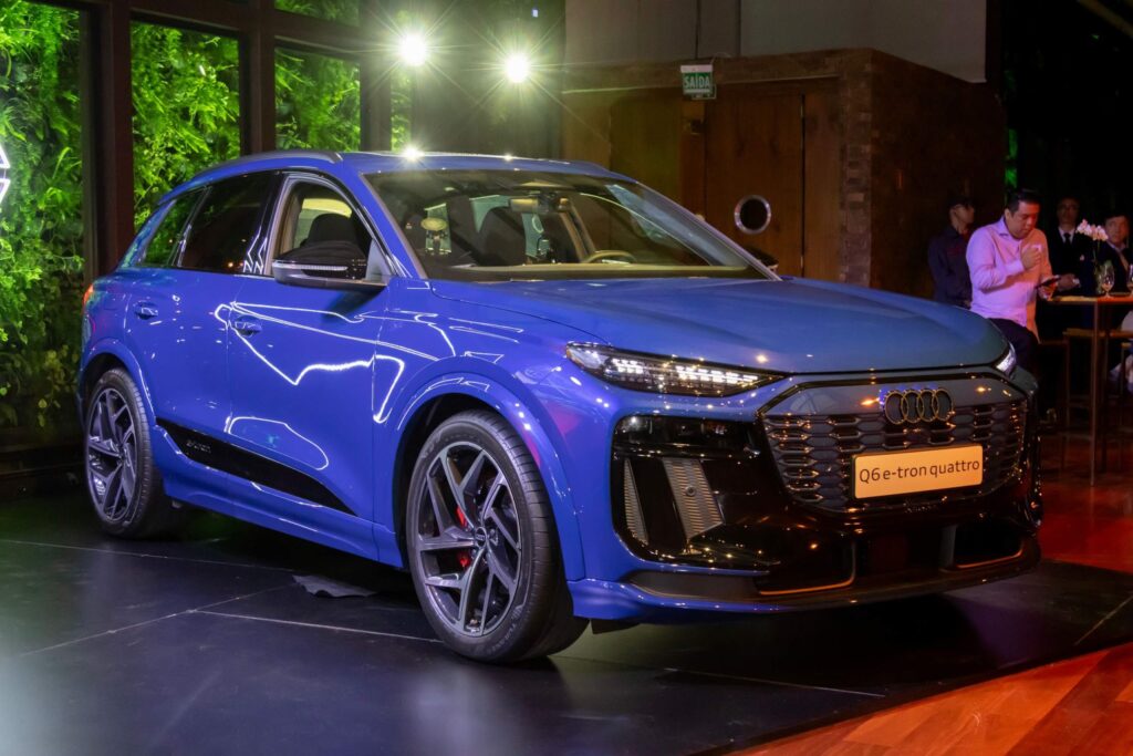 Audi Q6 e-tron SUV premium elétrico