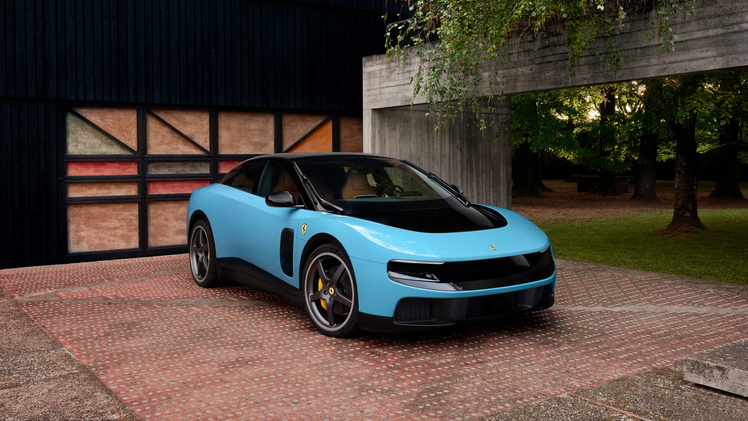 Ferrari Luce segura a onda só com 1.050 cv? Ferrari Luce segura a onda só com 1.050 cv? — vista frontal