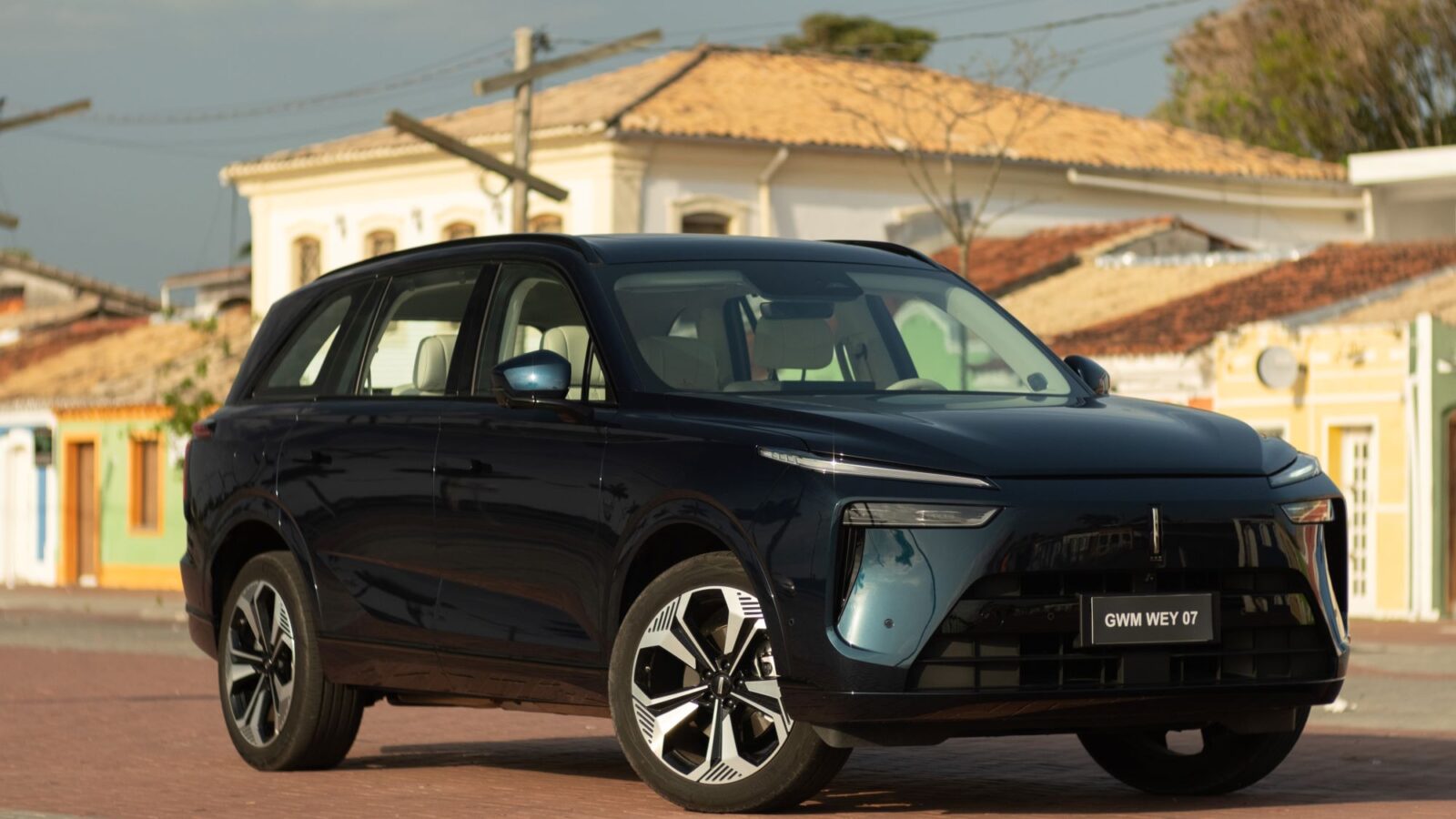 Tank 300 PHEV Flex mistura etanol e 74 km elétricos