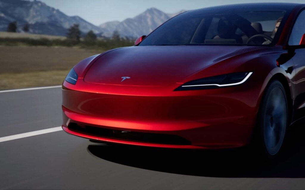 Tesla Model 3 Highland sedan elétrico