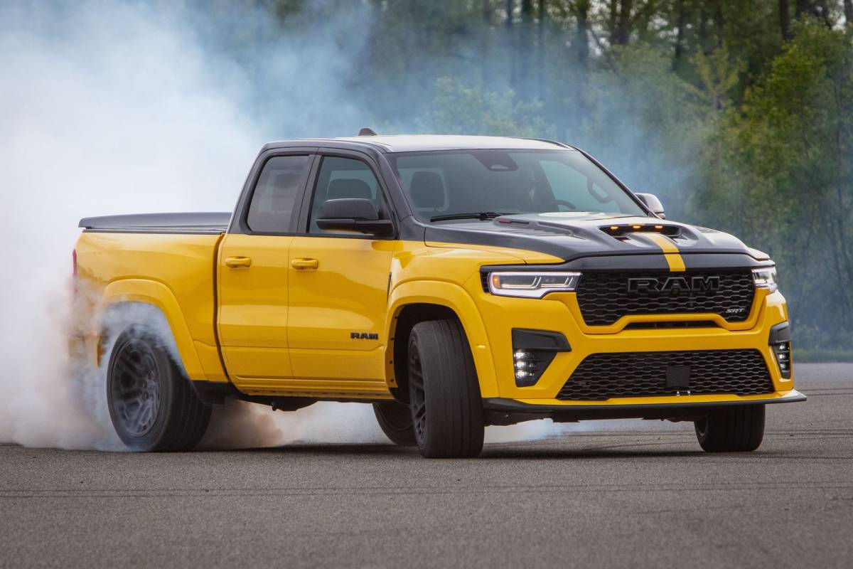 Ram 1500 Rumble Bee 2027 ganha três versões de performance