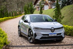 Renault Mégane E-Tech crossover elétrico francês