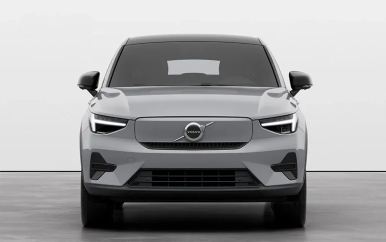 Volvo EC40 Ultra crossover-cupê elétrico AWD