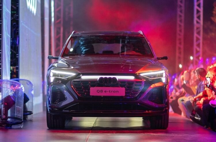 Audi Q8 e-tron SUV grande elétrico