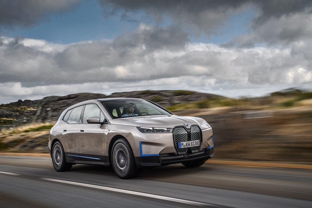 BMW iX SUV grande elétrico de luxo