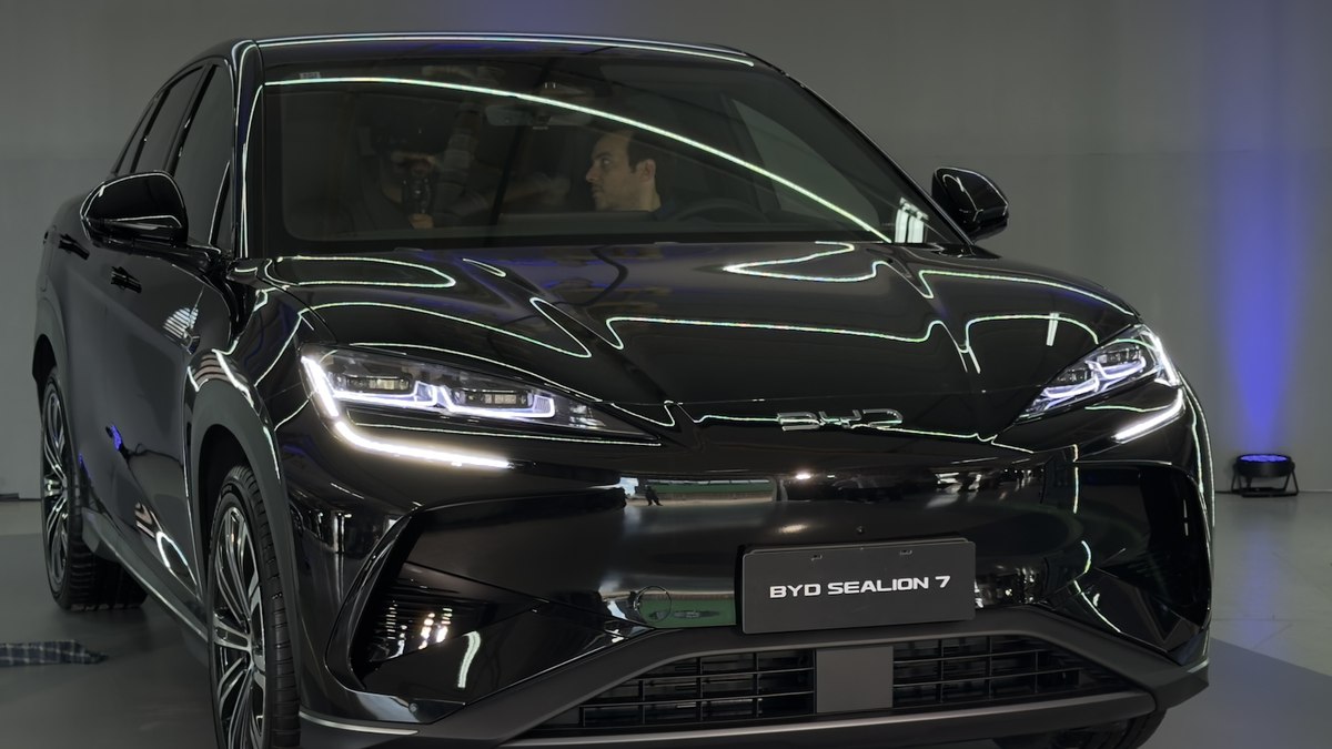 BYD Sealion 7: SUV elétrico estreia na rede da marca