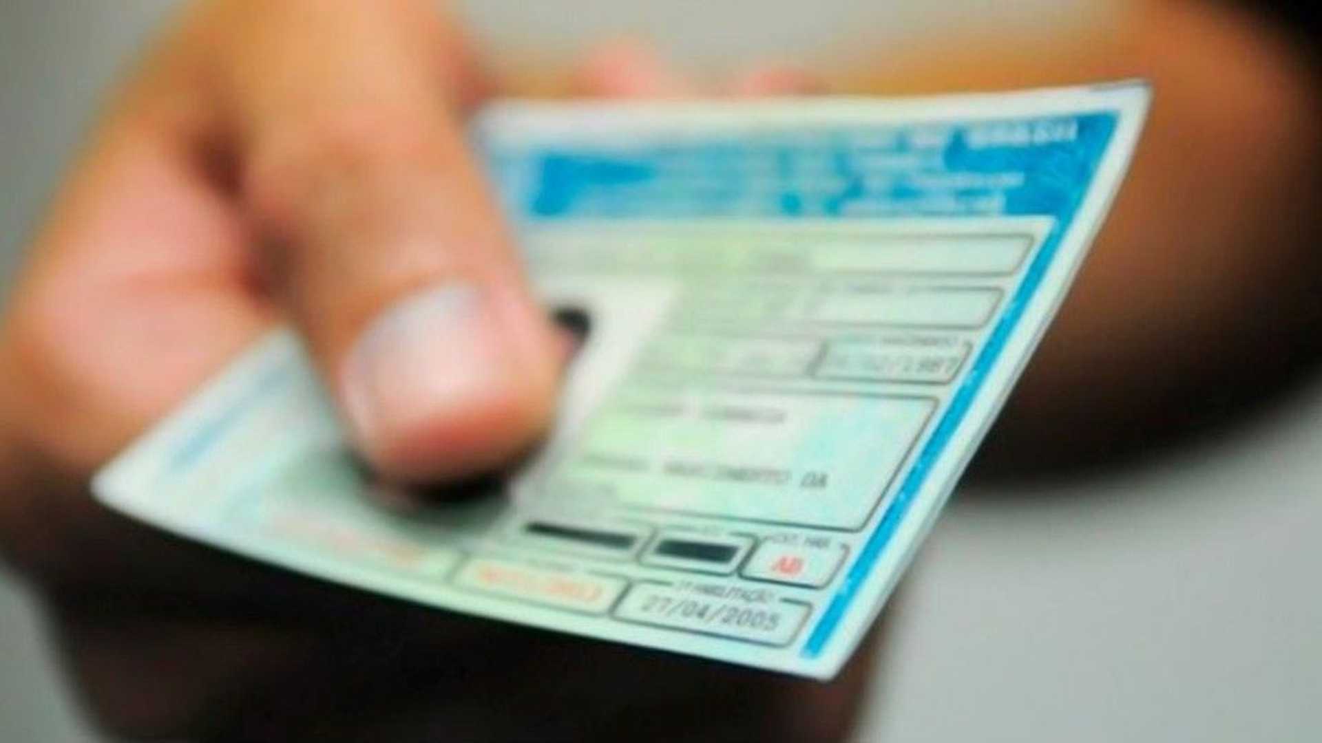 CNH dos bons motoristas ainda exigirá exame