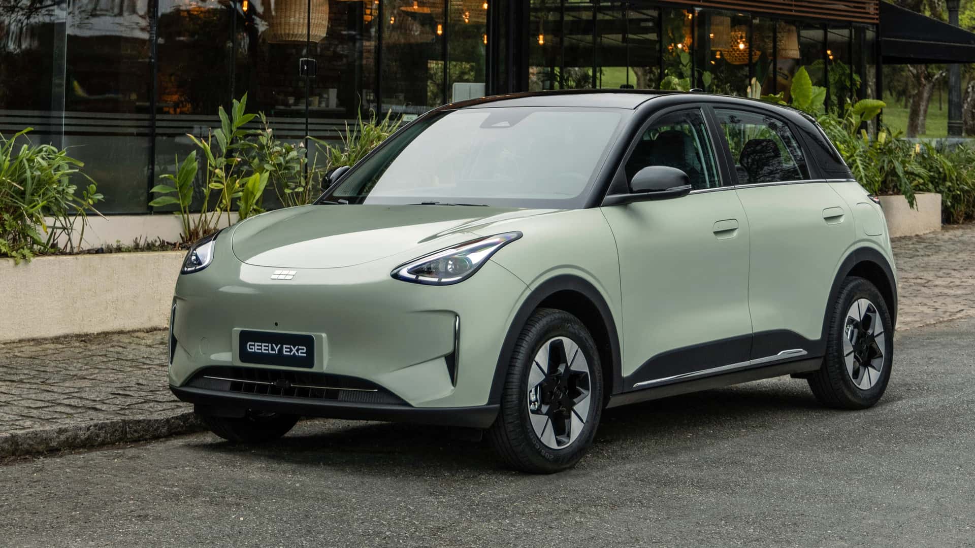 Geely chega às 10 mil unidades vendidas e fabricará no Brasil: Mercado