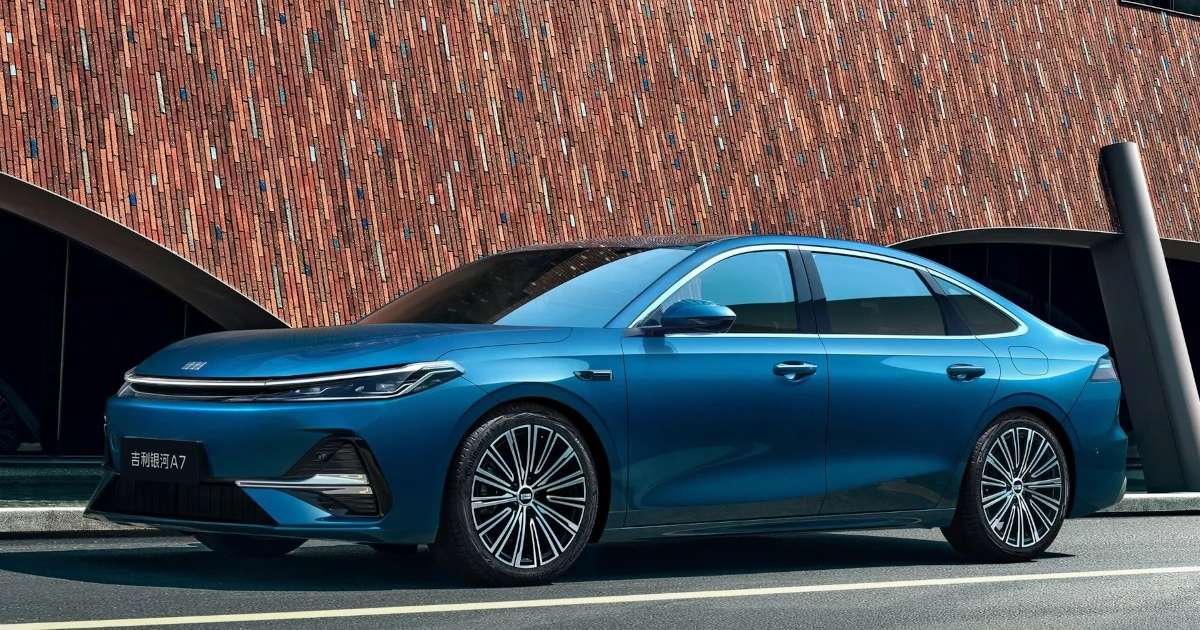 Geely i-HEV usa IA e anuncia 45 km/l Geely i-HEV usa IA e anuncia 45 km/l