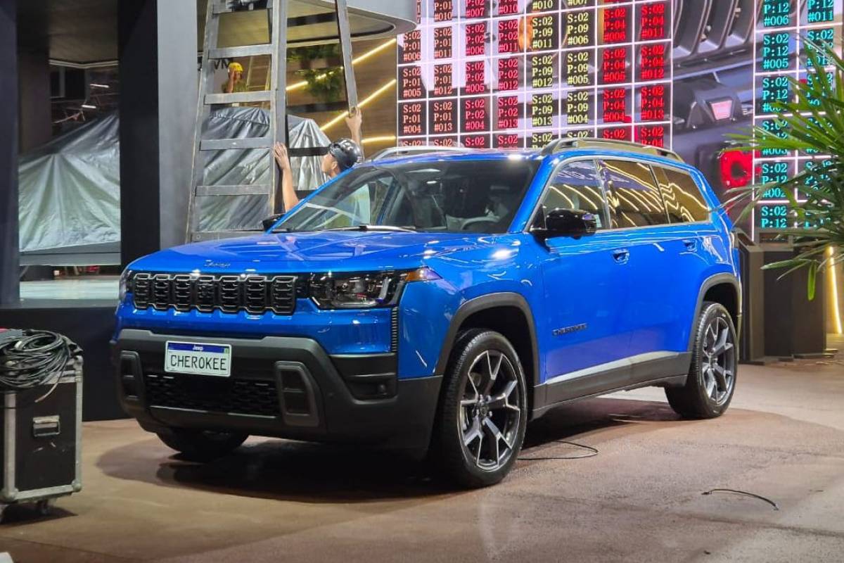 Registro do Cherokee acende disputa entre SUVs premium