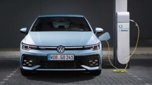 Adiou mesmo: Golf elétrico só deve nascer em 2030 Volkswagen adia Golf elétrico e modelo não estreia antes de 2030: Veículos Elétricos