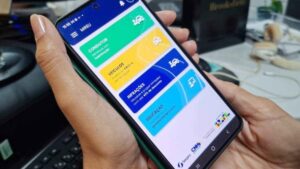 Opção digital na CNH já alivia o bolso em SP tela do aplicativo Gov.br exibindo a CNH digital em smartphone, imagem horizontal com interface em destaque