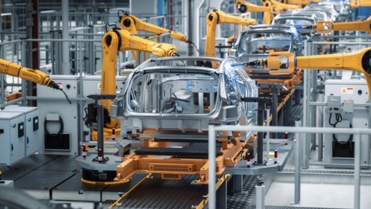Mercado interno acelera e sustenta produção automotiva