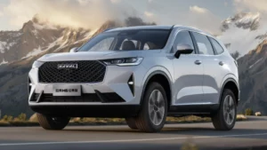 H6 básico chinês contrasta com preço no Brasil GWM Haval H6 Classic Edition cinza, foto frontal em avenida urbana na China, mostrando grade cromada e visual antigo, landscape