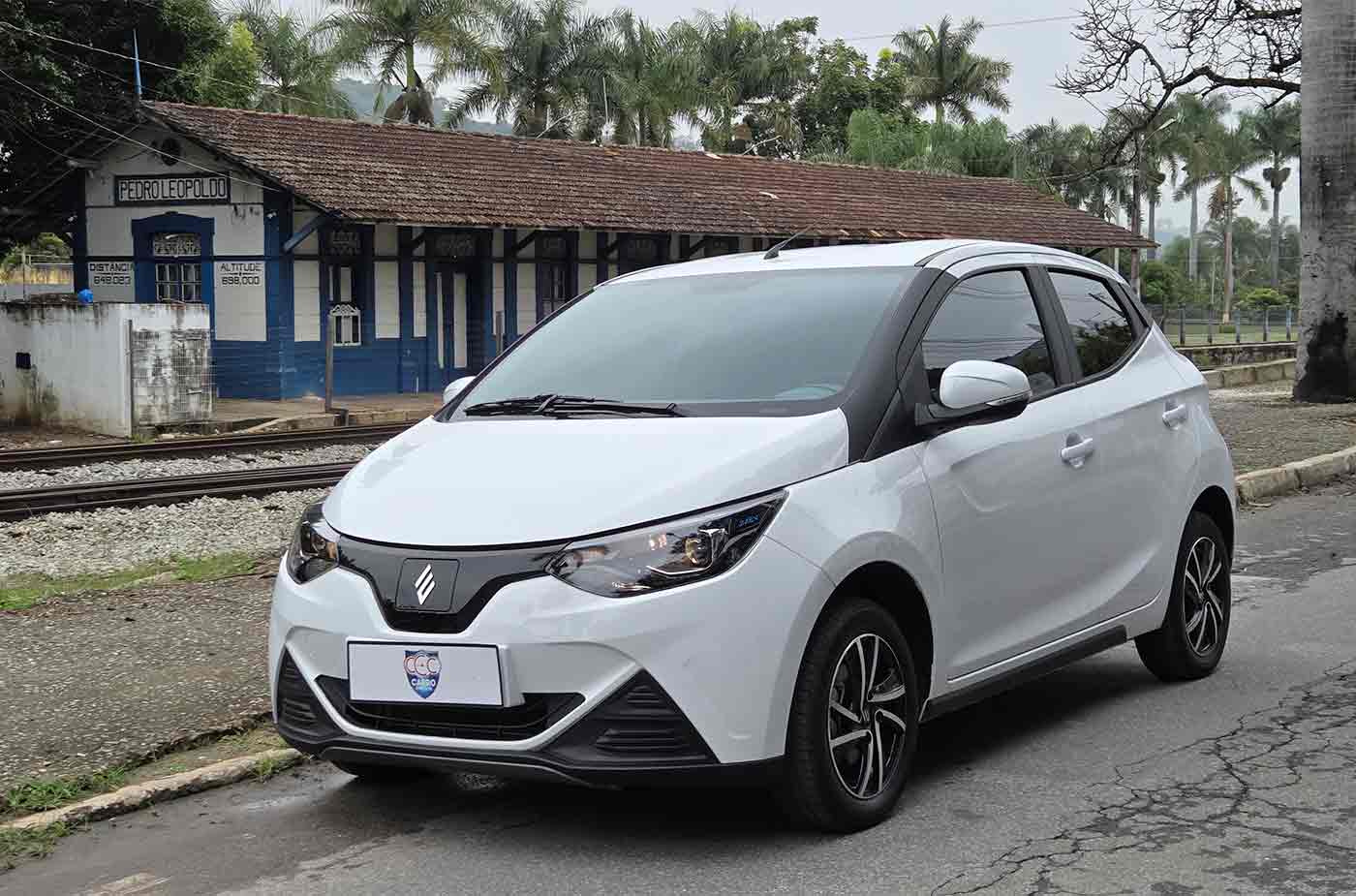JMEV Emova Easy: Barato, elétrico e cara de autoescola JMEV Emova Easy: Barato, elétrico e cara de autoescola
