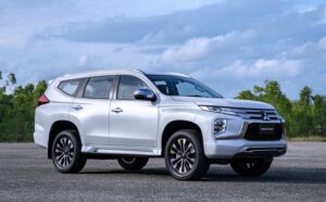 Novo Pajero volta ao radar com 13 lançamentos