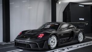 911 GT3 R Rennsport tem 77 unidades e chega a SP Porsche 911 GT3 R Rennsport é limitado a 77 unidades e tem único exemplar destinado à América Latina