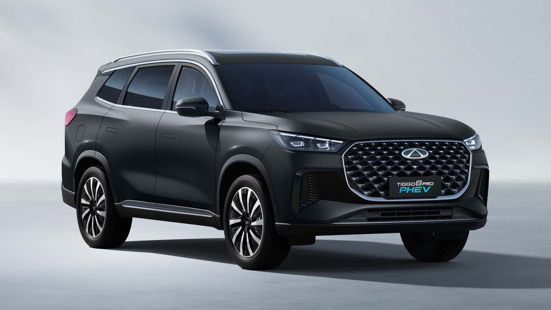 Tiggo 7 Pro PHEV e Tiggo 8 PHEV chegam com 1.200 km CAOA Chery lança o novo Tiggo 8 PHEV