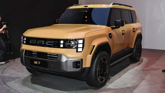 GAC Yue 7 surge com 188 km elétricos, mas pede cautela