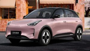 Mercado de elétricos na China muda de rumo em maio Geely EX2 domina mercado chinês em 2026; BYD Dolphin Mini mini cai quase 70%: Análise