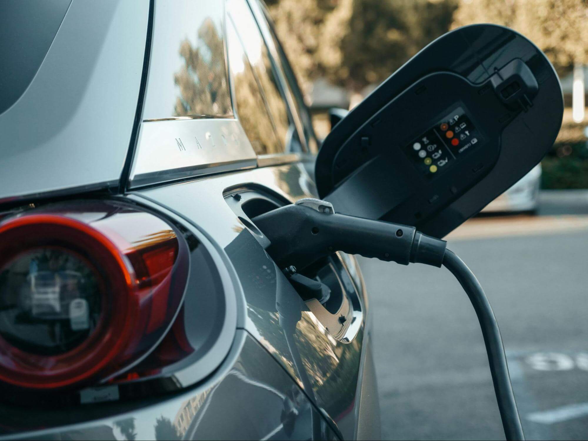 Elétrico e híbrido têm 5 regras pouco conhecidas