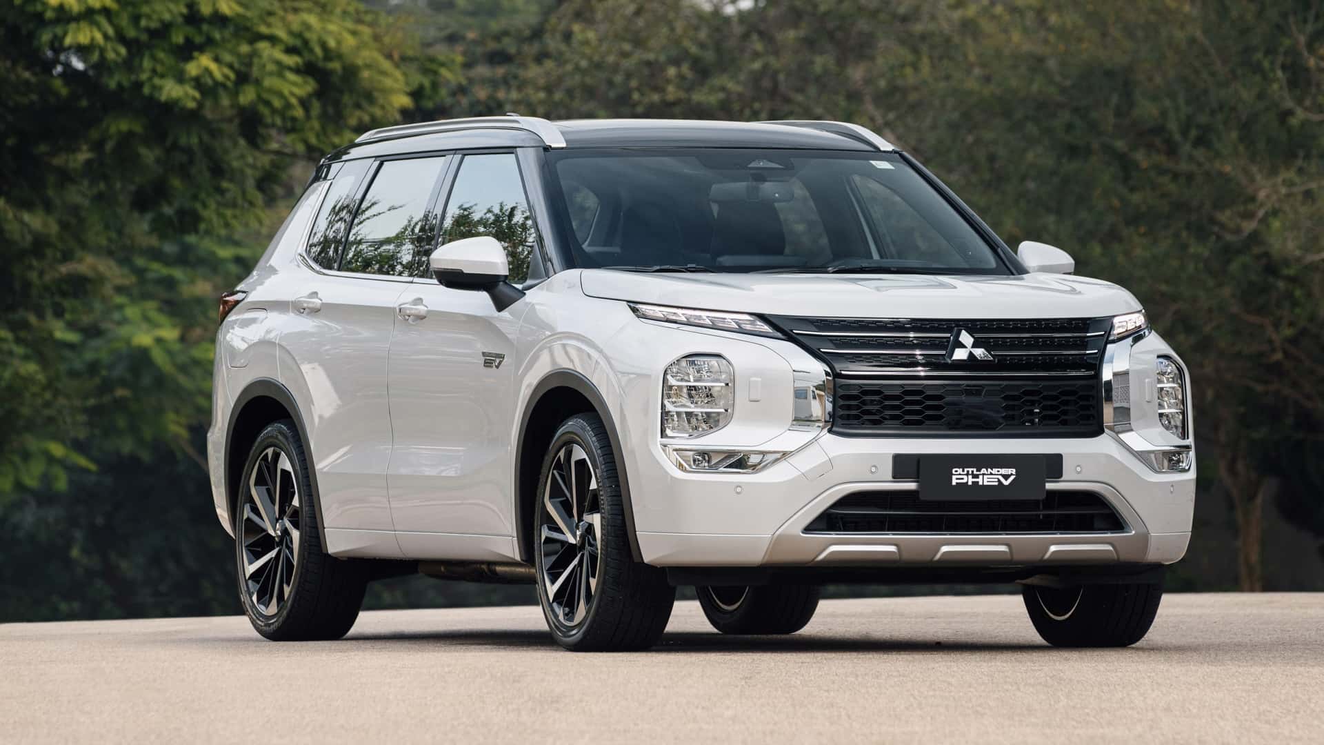 Mitsubishi muda a tabela e abre disputa no mercado local Mitsubishi Outlander PHEV 2025 (BR)