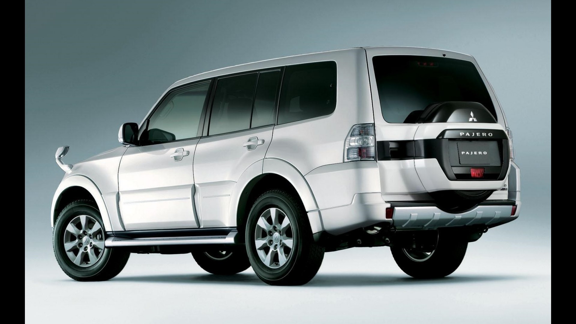 Novo Pajero volta ao radar com 13 lançamentos