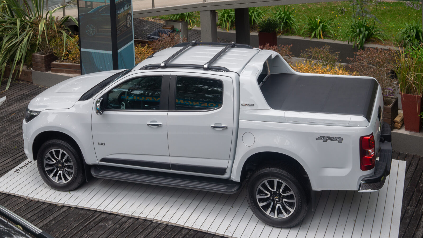 Chevrolet S10 ganha versão pronta para a trilha