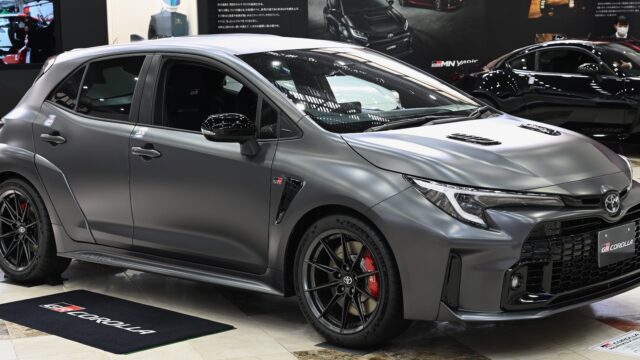 Toyota tira o banco traseiro do Corolla mais radical